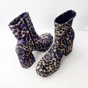 BETSEY JOHNSON Matcha Leopard Print Side Zipper Chunky Sock Booties Size 6.5